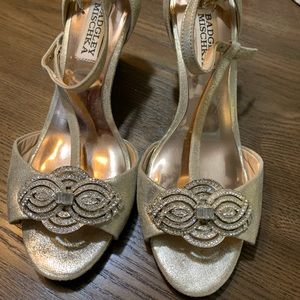 Badgley Mischka gold jeweled wedge size 5.5